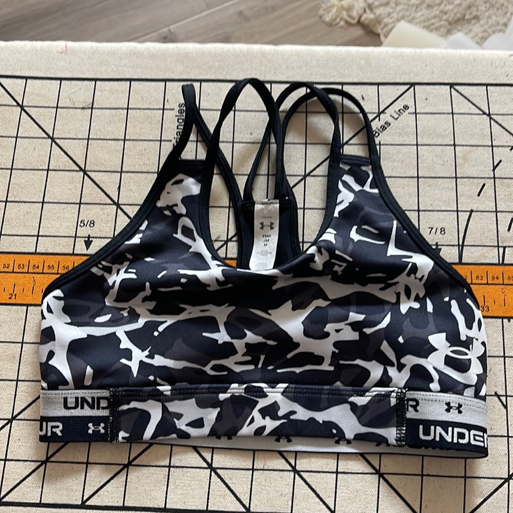 Youth Med black and White UA sport bra